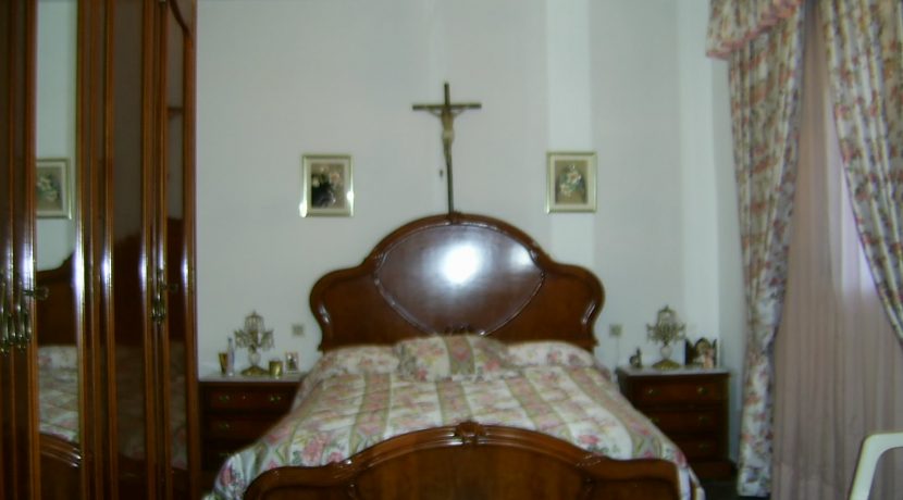 DIGITAL CAMERA