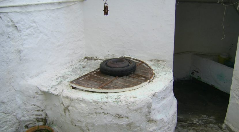 DIGITAL CAMERA
