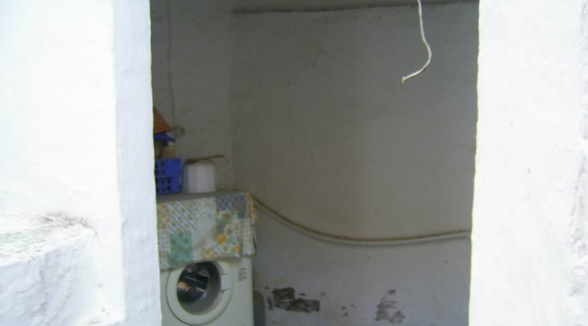 DIGITAL CAMERA